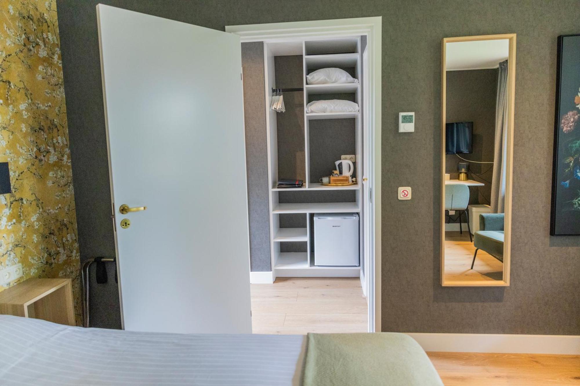 Hotel Jans Rijs Екстер'єр фото