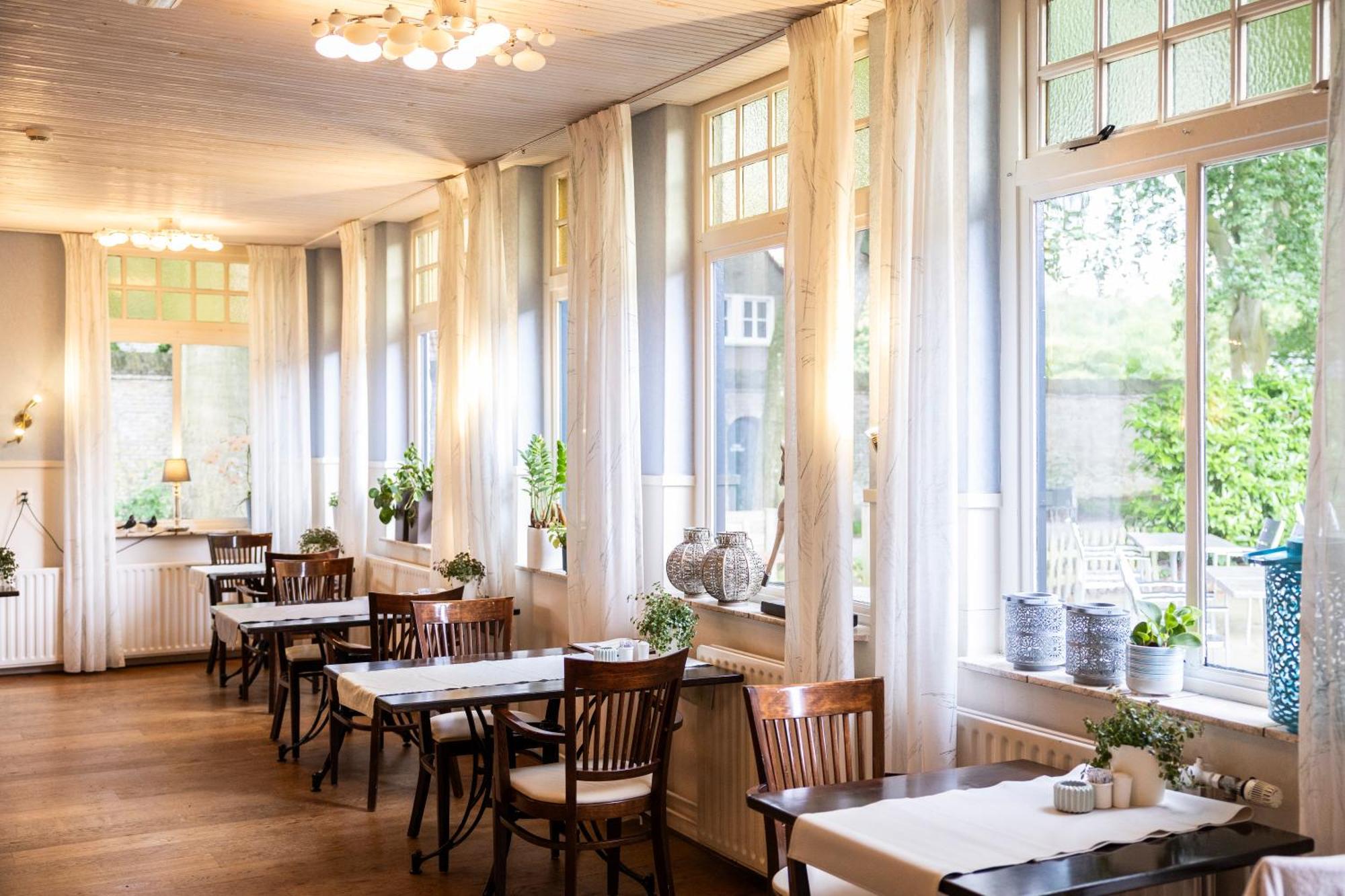 Hotel Jans Rijs Екстер'єр фото